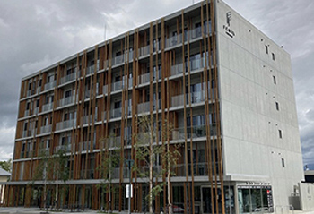FENIX FURANOの建物外観